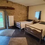 House With Jacuzzi In Menufontaine, 180 M² For 8 People. بيت للعطل
