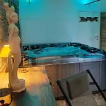 بيت للعطل House With Jacuzzi In Menufontaine, 180 M² For 8 People. *
