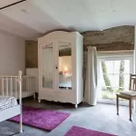 House With Jacuzzi In Menufontaine, 180 M² For 8 People. *