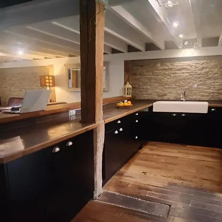 بيت للعطل House With Jacuzzi In Menufontaine, 180 M² For 8 People. Fauvillers