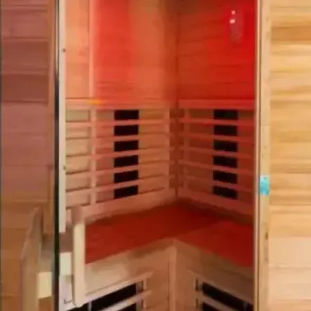 House With Jacuzzi In Menufontaine, 180 M² For 8 People. Holiday home