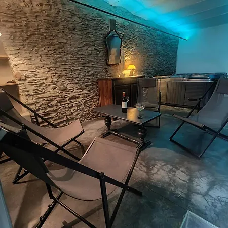 House With Jacuzzi In Menufontaine, 180 M² For 8 People. بيت للعطل *