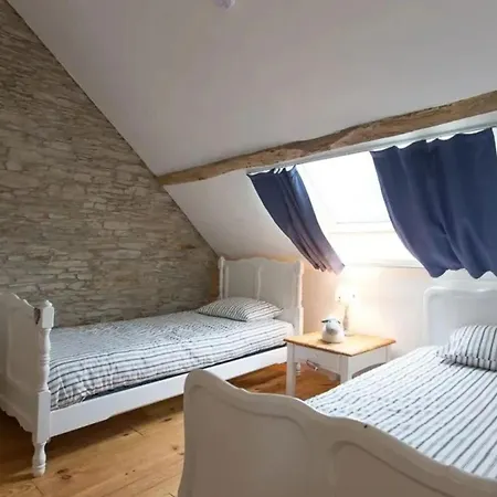 House With Jacuzzi In Menufontaine, 180 M² For 8 People. * Fauvillers