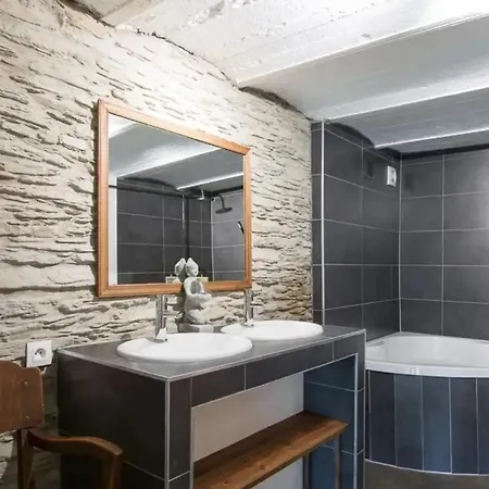 Ferienhaus House With Jacuzzi In Menufontaine, 180 M² For 8 People. *