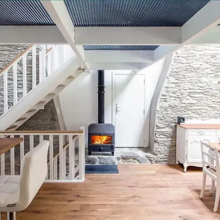 House With Jacuzzi In Menufontaine, 180 M² For 8 People. Fauvillers